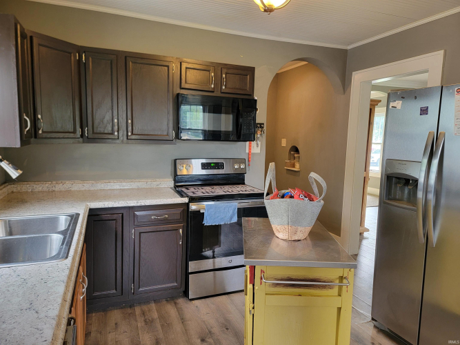 Listing Image 9