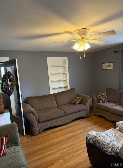 Listing Image 12