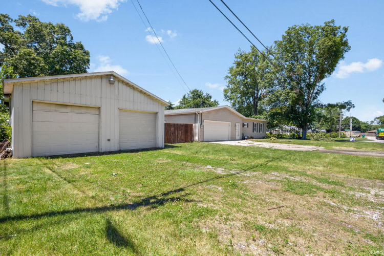 Listing Image 20