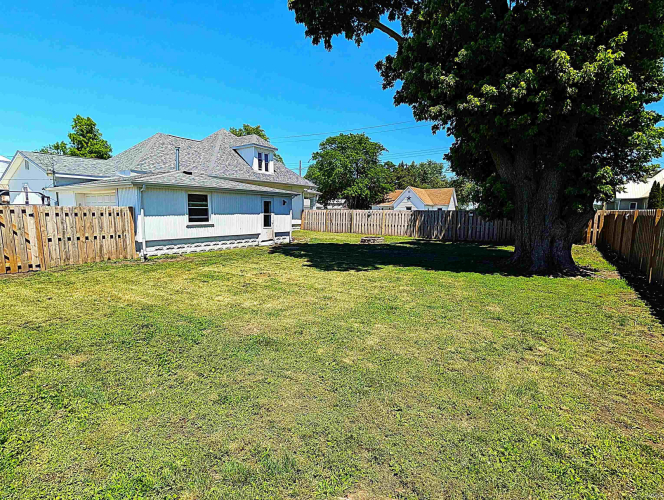 Listing Image 24