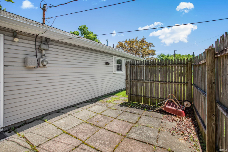 Listing Image 28