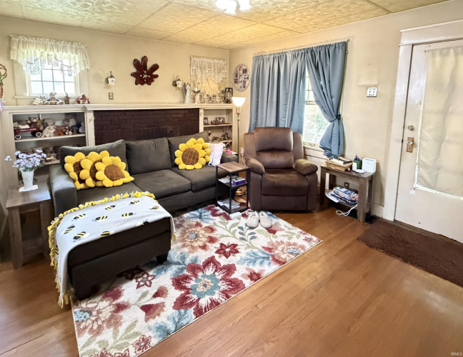 Listing Image 2
