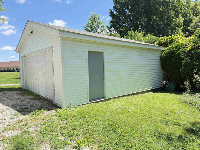 Listing Image 19