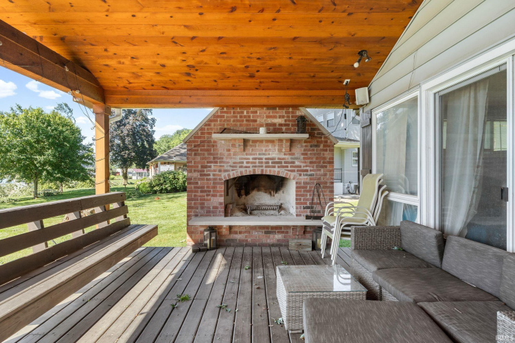 Listing Image 19