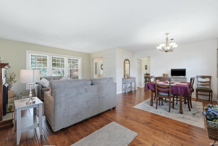 Listing Image 15