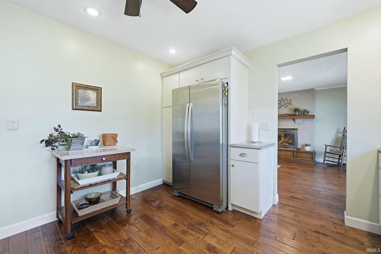 Listing Image 21
