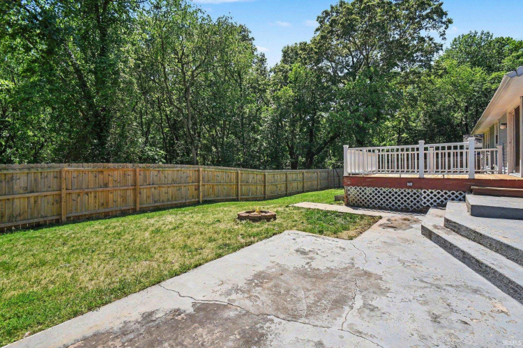 Listing Image 6