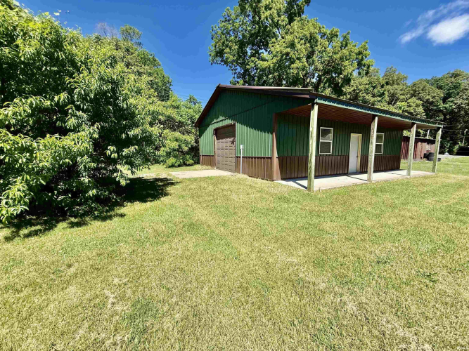 Listing Image 4