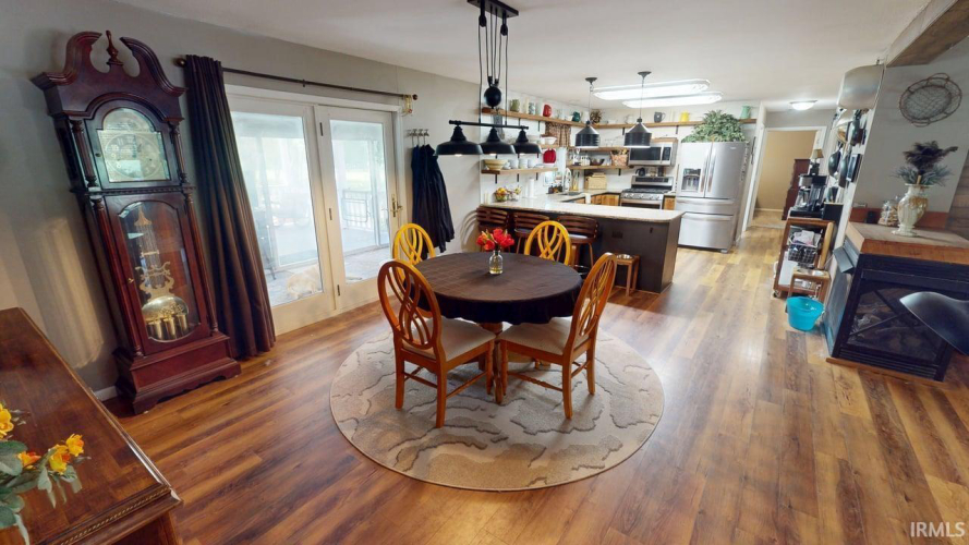Listing Image 14