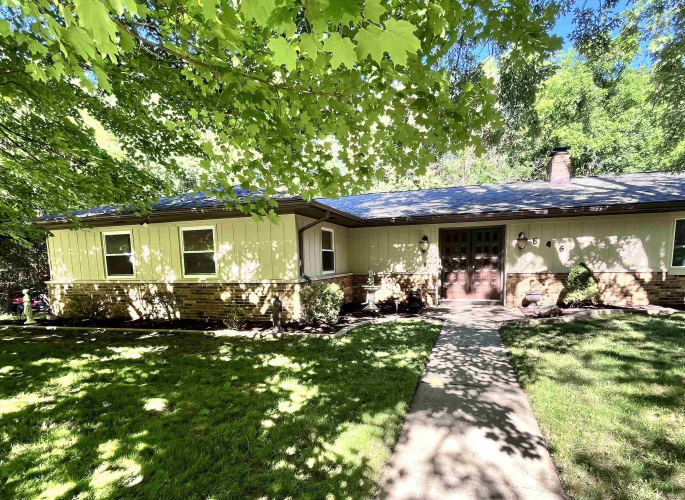 Listing Image 4