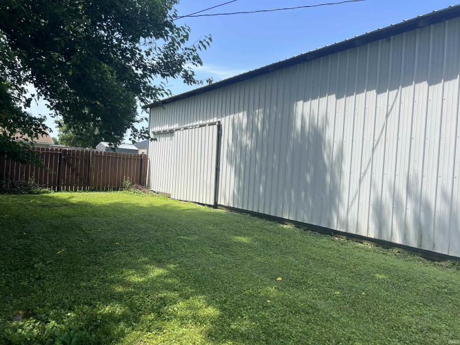 Listing Image 19