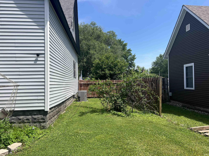 Listing Image 21