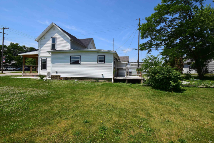 Listing Image 4