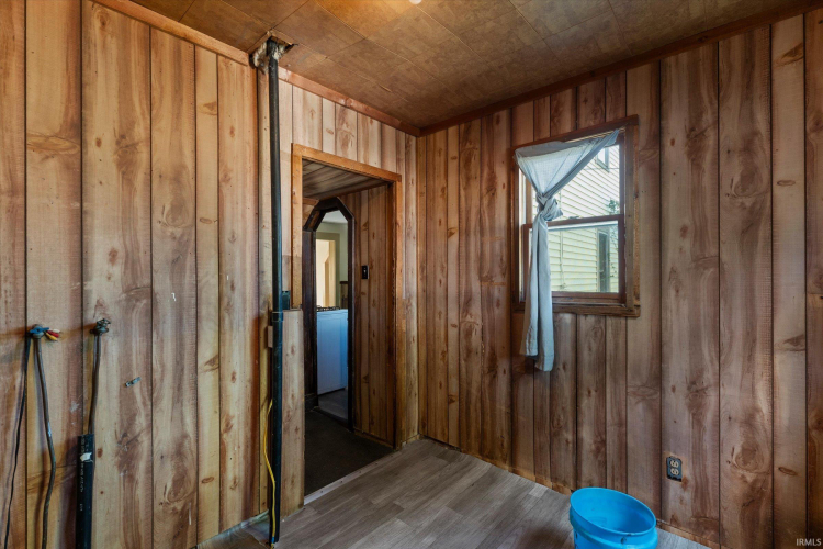 Listing Image 24