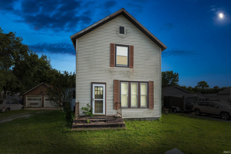 Listing Image 4