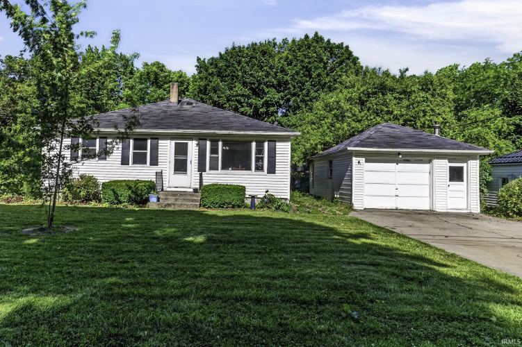Listing Image 3