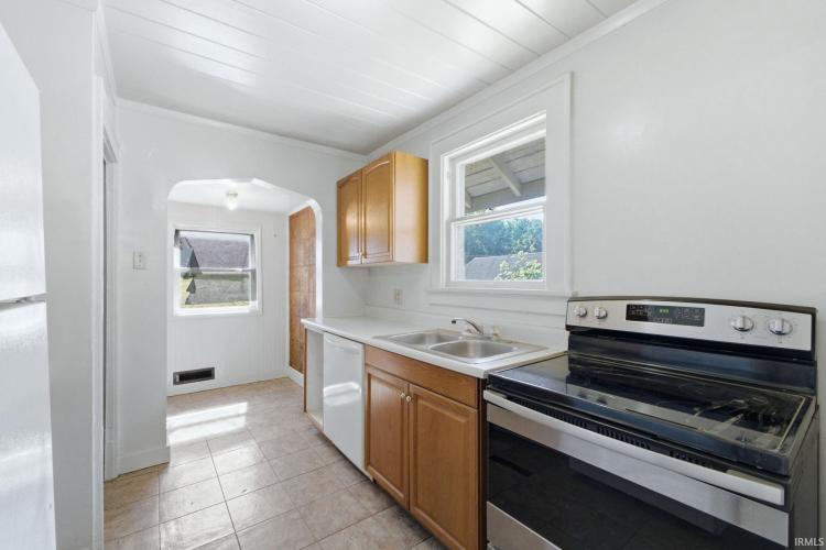 Listing Image 17