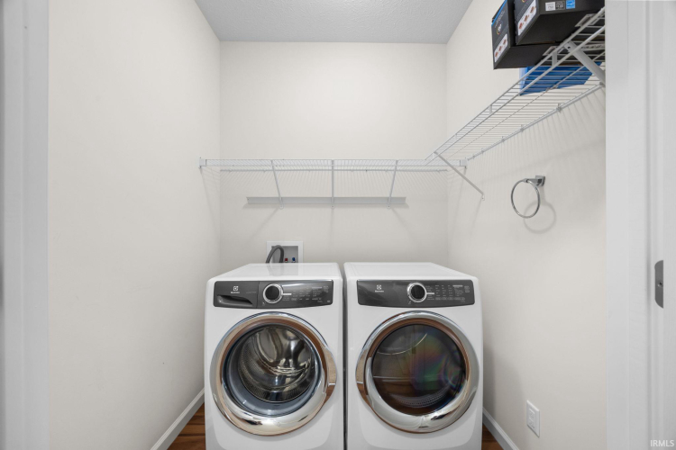 Listing Image 28