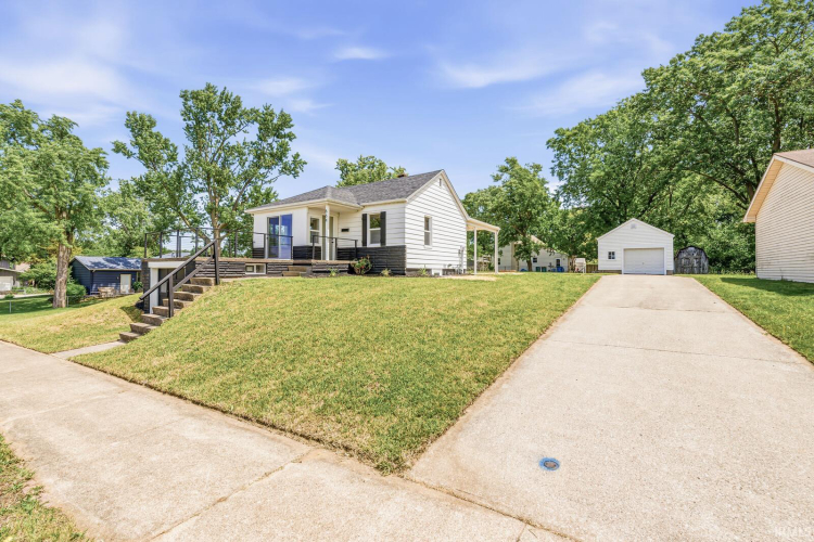 Listing Image 3