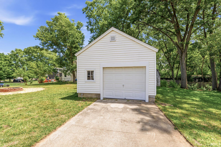 Listing Image 33