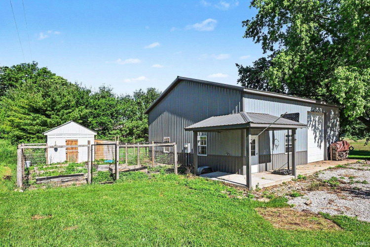 Listing Image 12