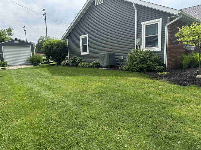 Listing Image 5