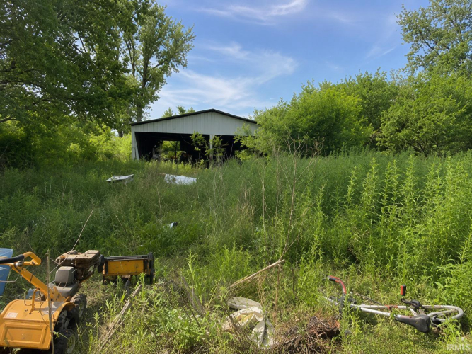 Listing Image 3