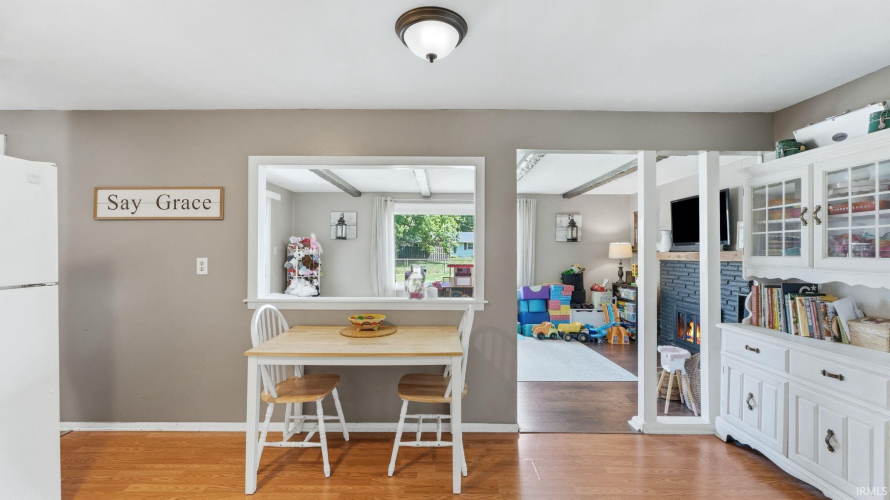 Listing Image 14