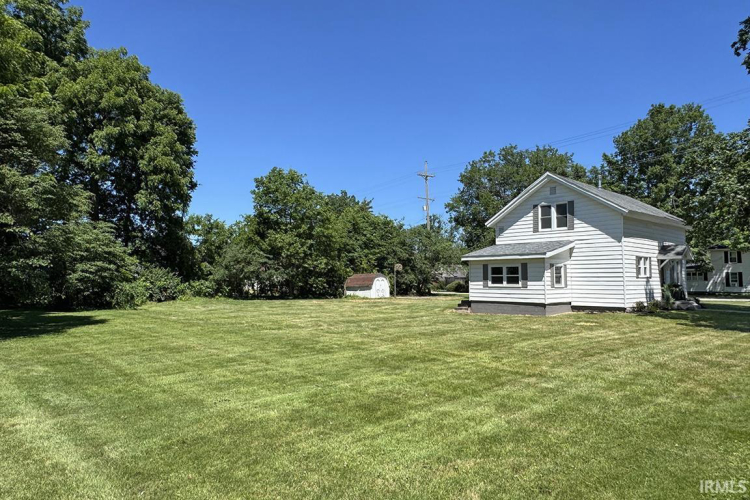 Listing Image 4
