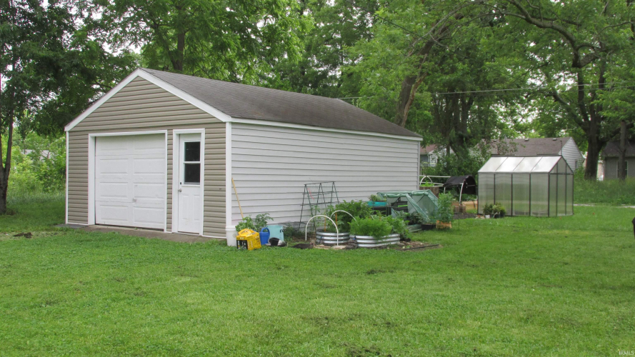 Listing Image 18
