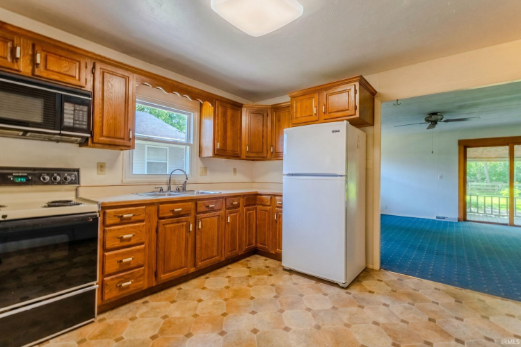 Listing Image 14