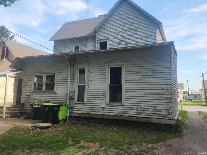Listing Image 12