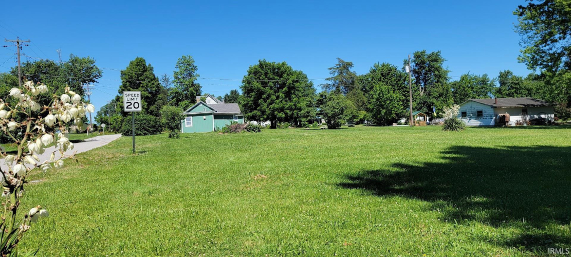 Listing Image 4
