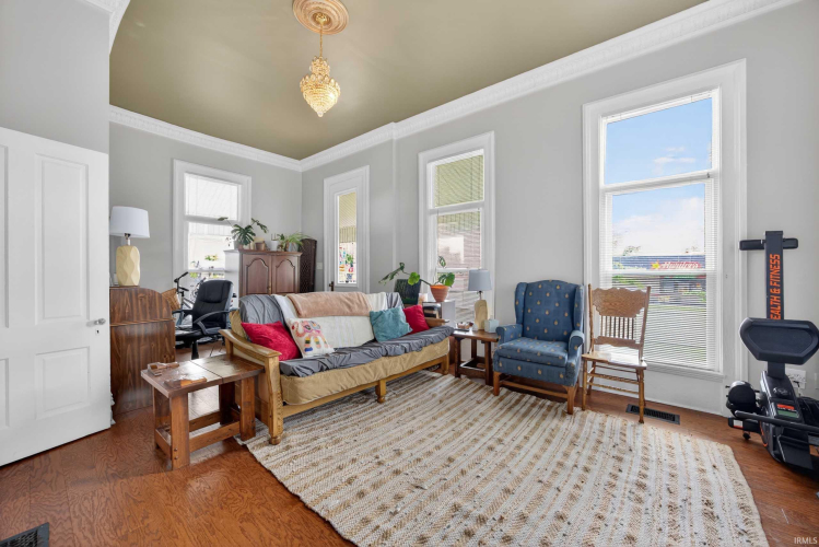 Listing Image 13