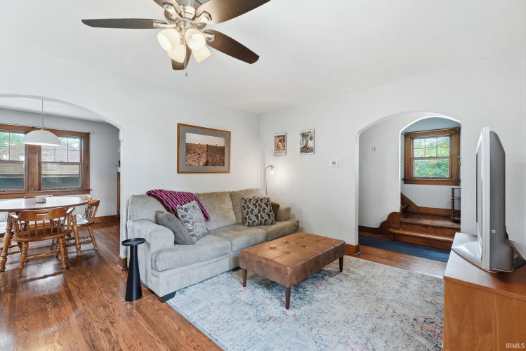 Listing Image 10