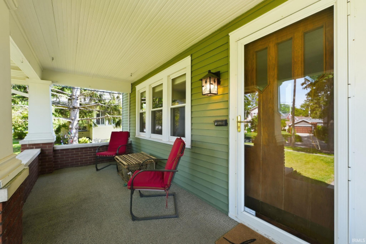 Listing Image 5