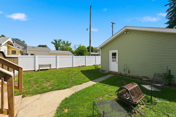 Listing Image 44