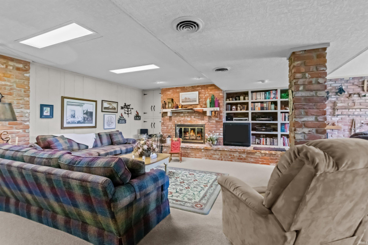 Listing Image 39