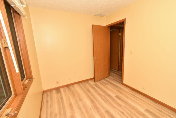 Listing Image 30
