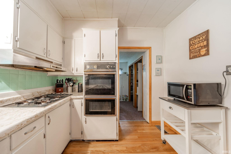 Listing Image 8