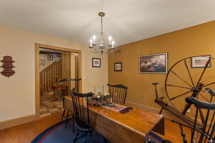 Listing Image 13