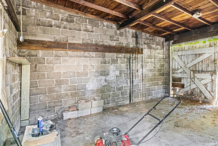 Listing Image 37