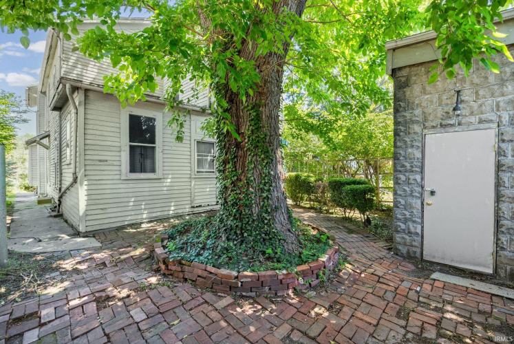 Listing Image 38
