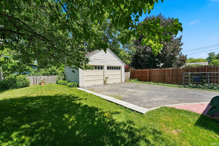 Listing Image 40