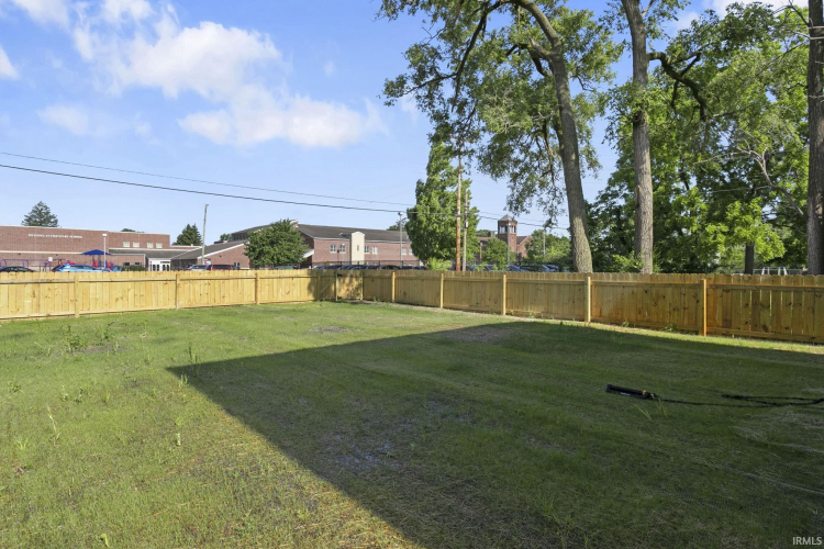Listing Image 41