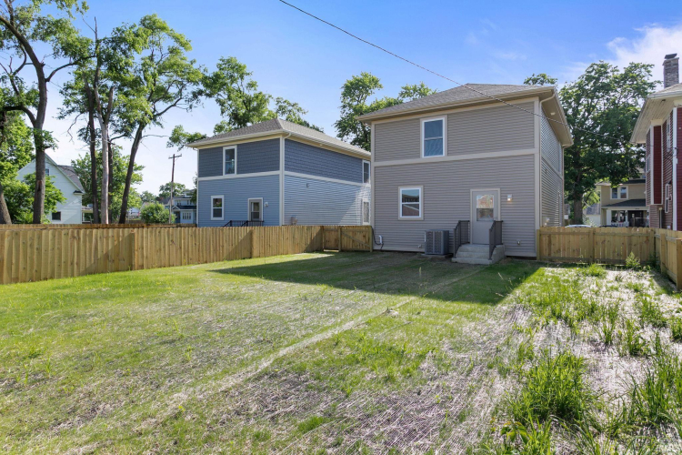 Listing Image 40