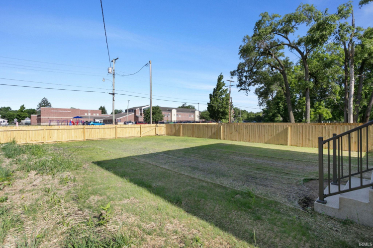 Listing Image 41