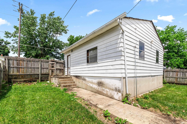 Listing Image 26