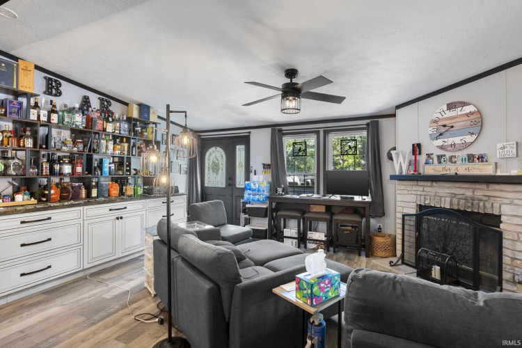 Listing Image 22