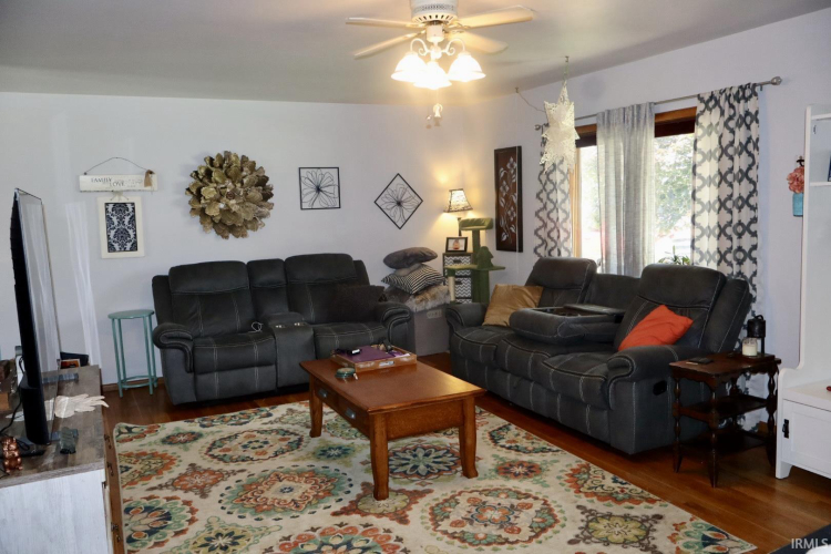 Listing Image 13
